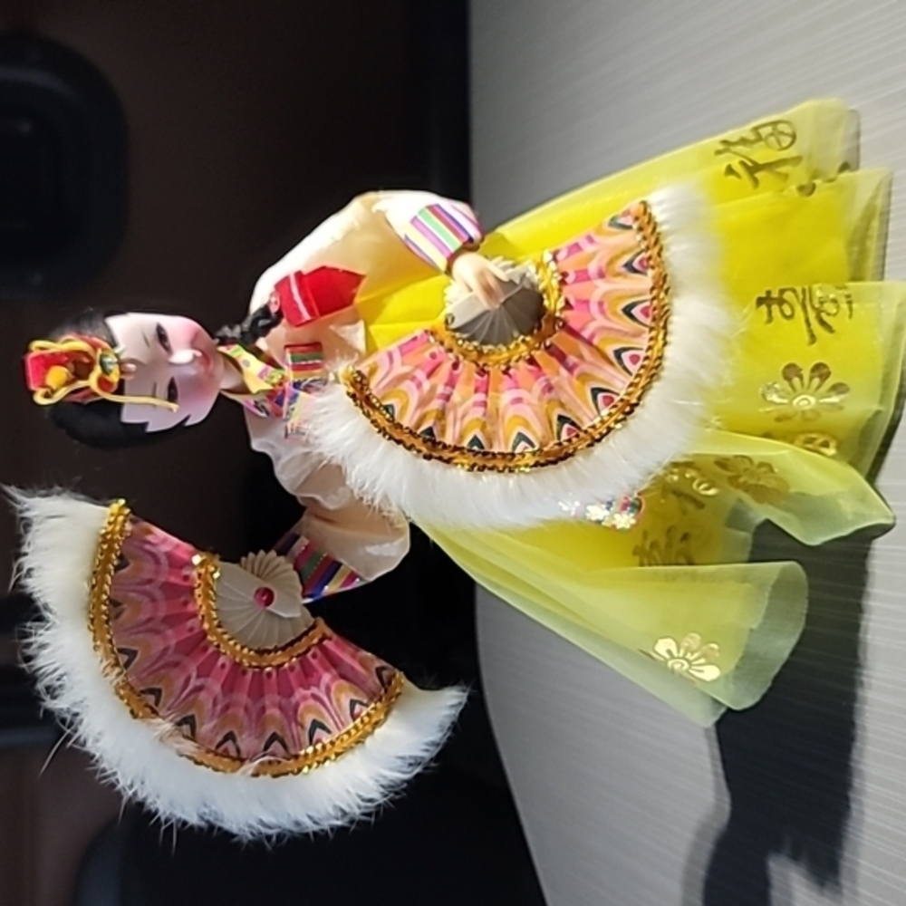 Vintage Korean Fan Dancer Doll In Traditional Attire. Good Condition.